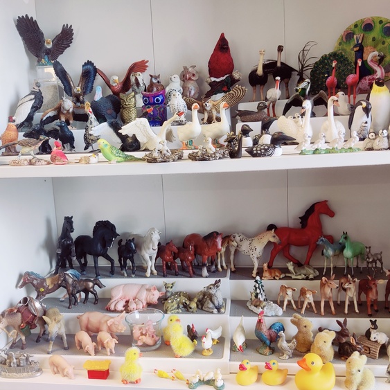 Figurines